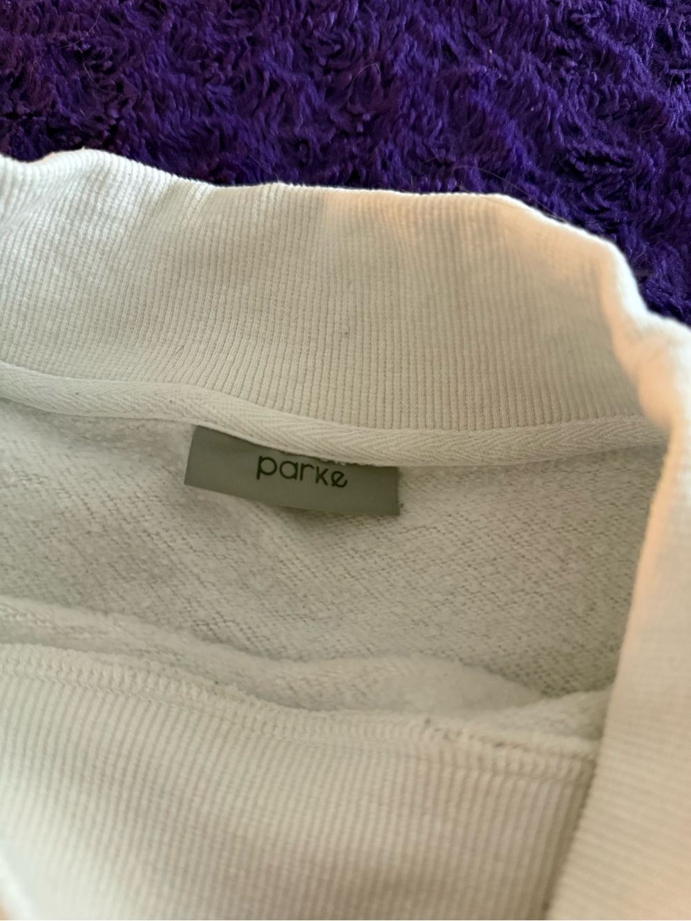 PARKE Valentine’s Day mockneck 2024 - Picture 5 of 12